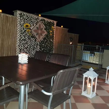 Club Two Bed 82f 아파트