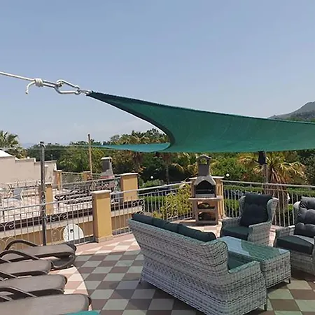 아파트 Club Two Bed 82f