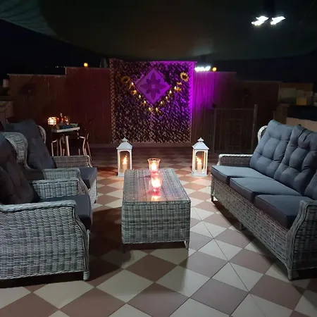 Club Two Bed 82f 아파트