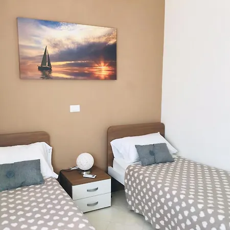 아파트 Club Two Bed 82f