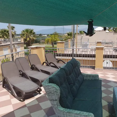 Club Two Bed 82f 아파트 피조