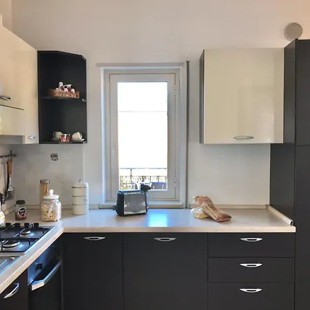 Club Two Bed 82f * 피조